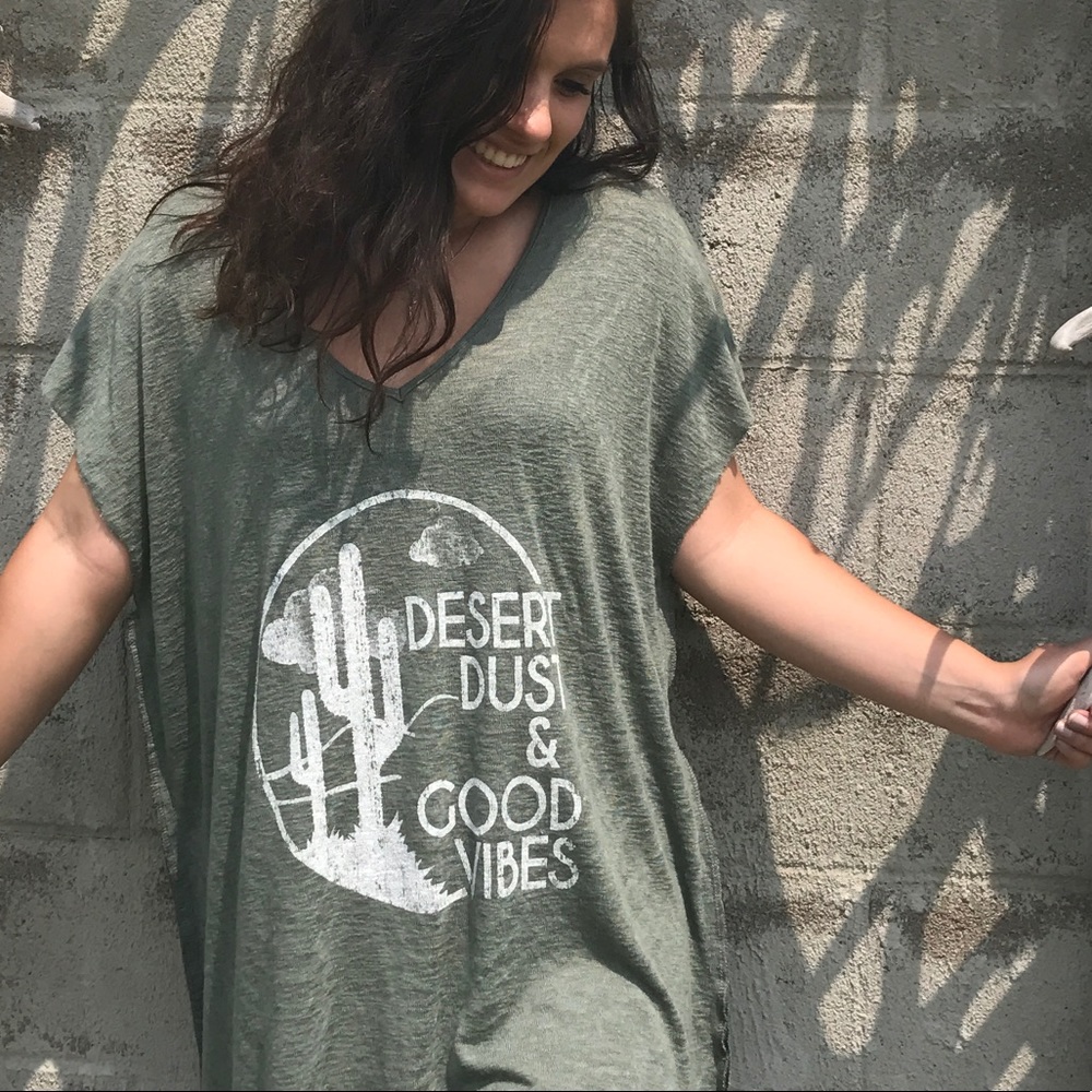 Desert dust & good vibes oversized tee